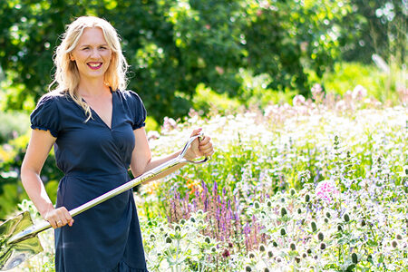 Maria Palusalu püsilillepeenar